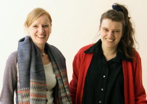 Dorothee Fischer (links) und Isabell Zerbe biete eine offene Sprechstunde an