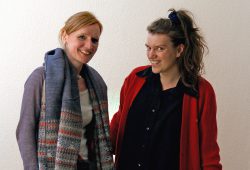 Dorothee Fischer (links) und Isabell Zerbe vom FamilienZentrum Fabrik Osloer Straße